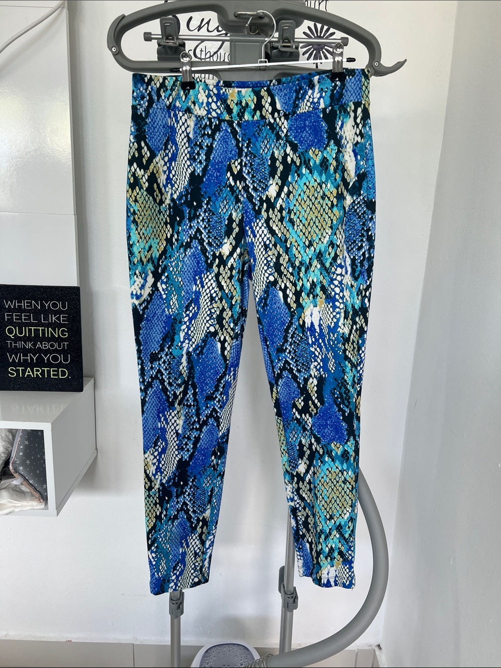 Hilary Radley for Katherine Barclay Blue Teal Snake-Print Stretch Jeggings